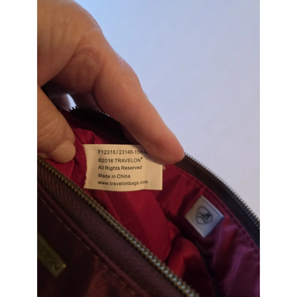 Travelon Safe ID RFID Blocking Clutch/Wallet With Strap GUC